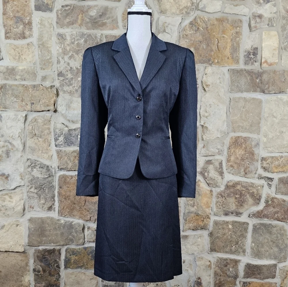 Tahari 16 16P Striped Skirt Suit Set